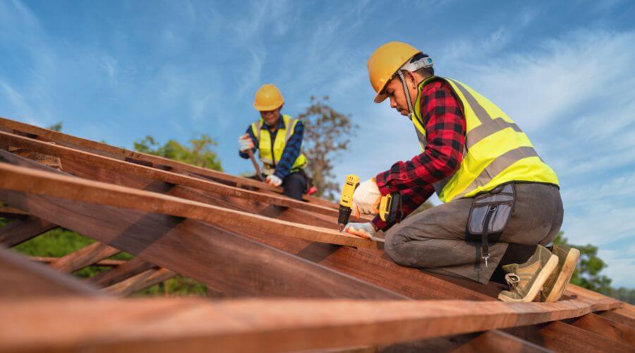 Professional gutter cleaning in Highland, WI